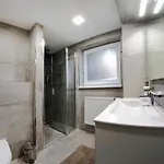 Apartment Za Rohom *